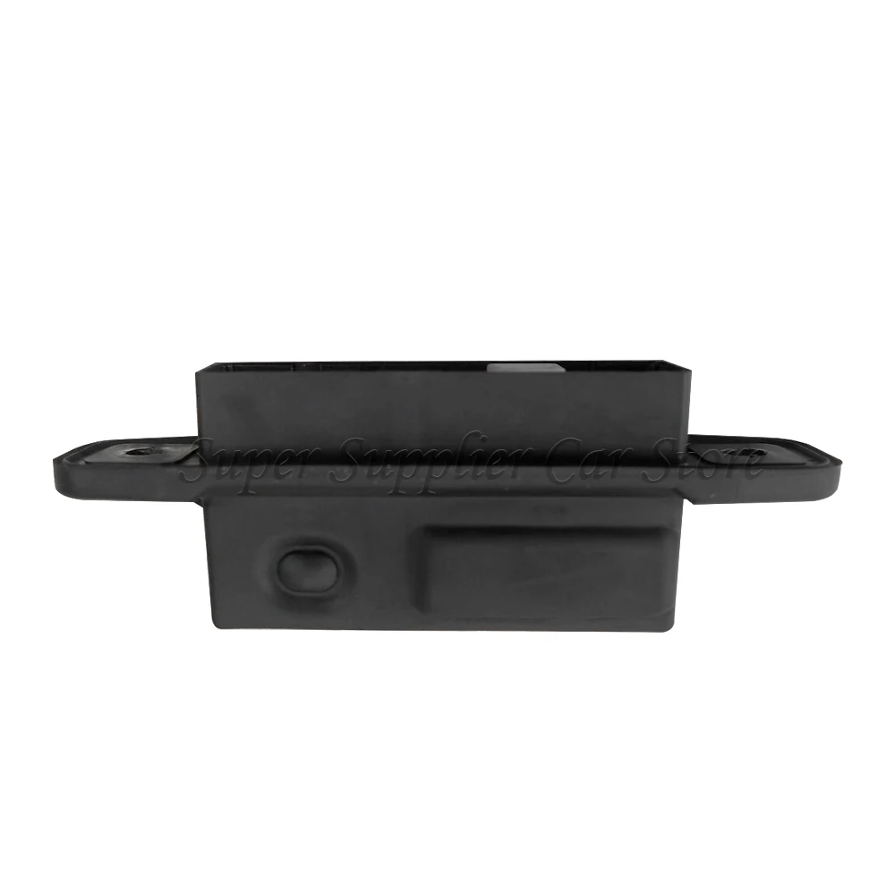 84840-28040 Кнопка открывания багажникадвери багажного отсека для Toyota Land Cruiser LC200, Lexus LX570 (art.: 3920dbfbe35f5) - 3920dbfbe35f5