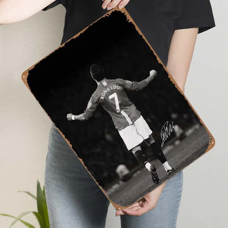 Металлический знак Роналду