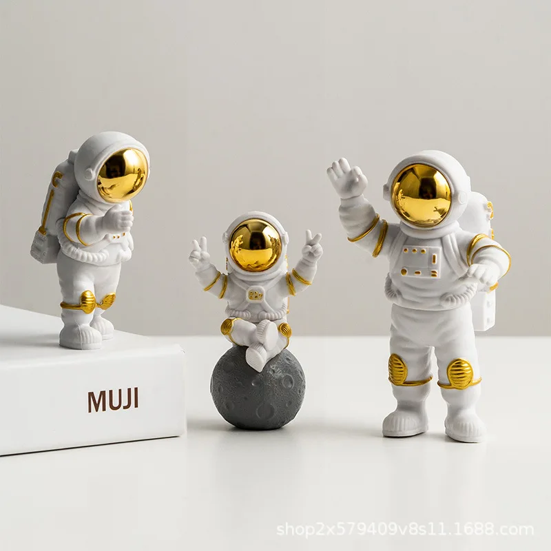 

Astronaut Figures Toys Electroplating Mirror Resin Spaceman Ornament Statues Cake Decor for Space Themed Car Dashboard Home