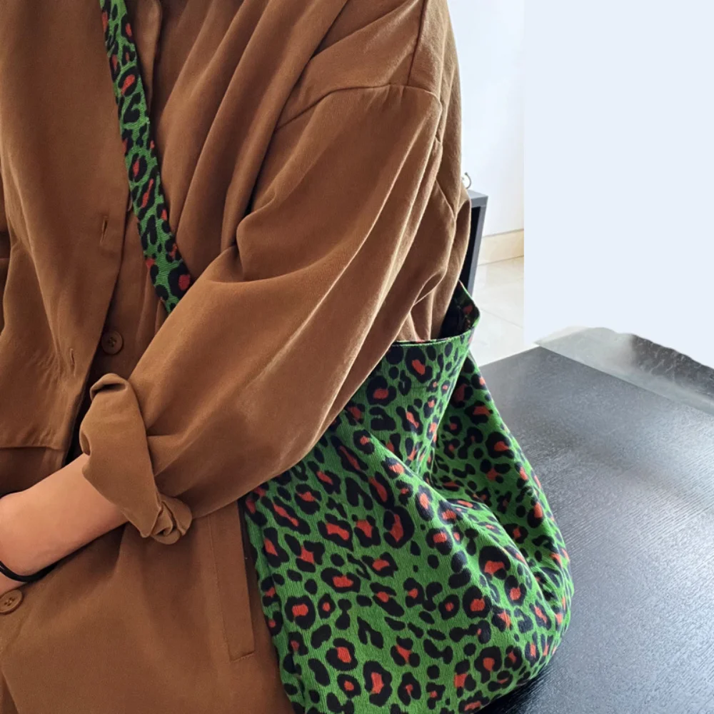 Green Leopard Corduroy Shoulder Bags Women Casual Fashion Large Capacity Handbags Female Vintage Versatile Crossbody Bag