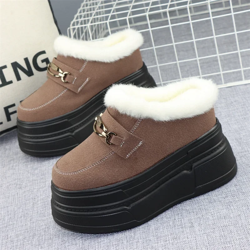 Женские зимние кроссовки без шнуровки на очень высоком каблуке 10 см