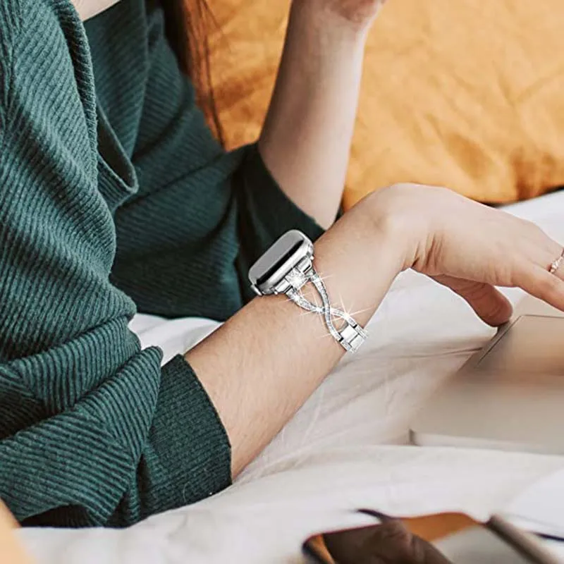 Luxury Diamond Women Strap for Apple Watch 8 Band Ultra 49mm 41mm 45mm 40mm 44mm Metal Bracelet iWatch Series 7 6 SE 5 4 3 Belt