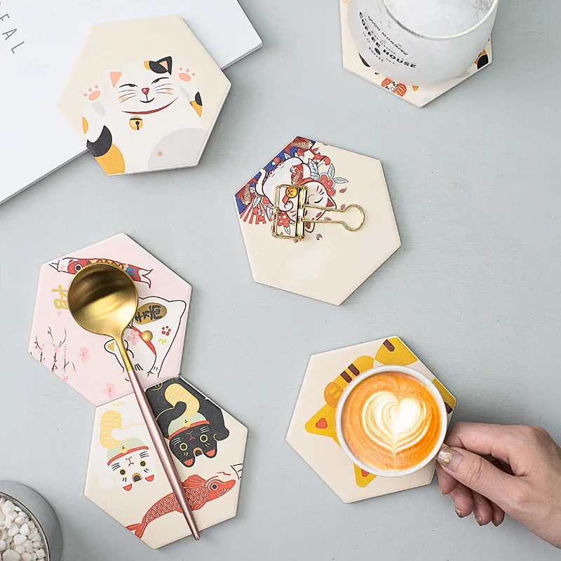 

Коврик-подставка «Кот удачи», изоляционный креативный коврик для стола с рисунком еды, впитывающий диатомит, японский подстилка под чайник