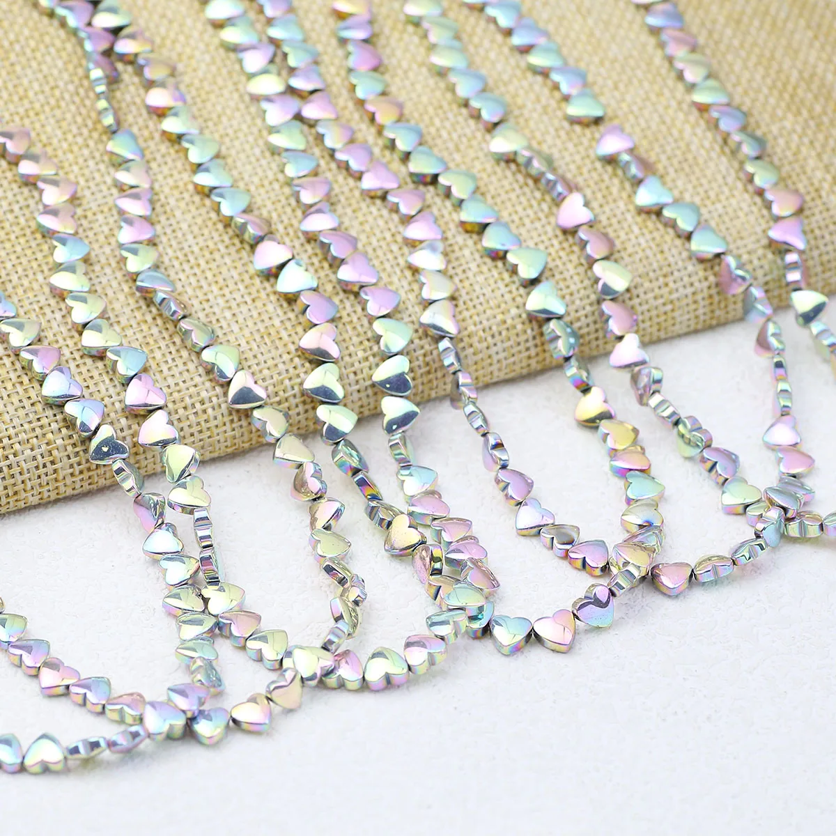 Фиолетовый красочный изогнутый горизонтальный отверстие персиковое сердце