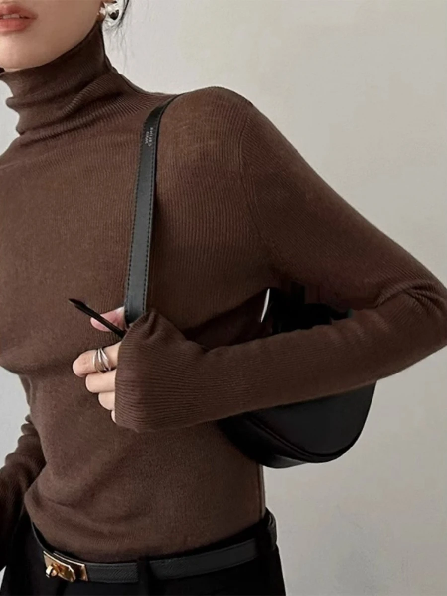 Водолазка во французском стиле вязаный свитер для женщин осень и зима 2024