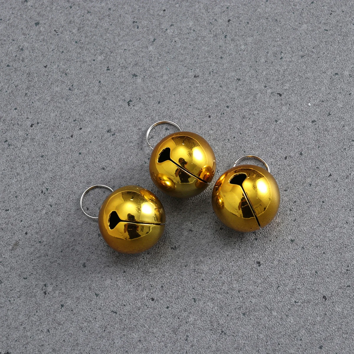 

3Pcs Mini Brass Bells for Pet Dog Puppy Collar Decoration with Siderosphere