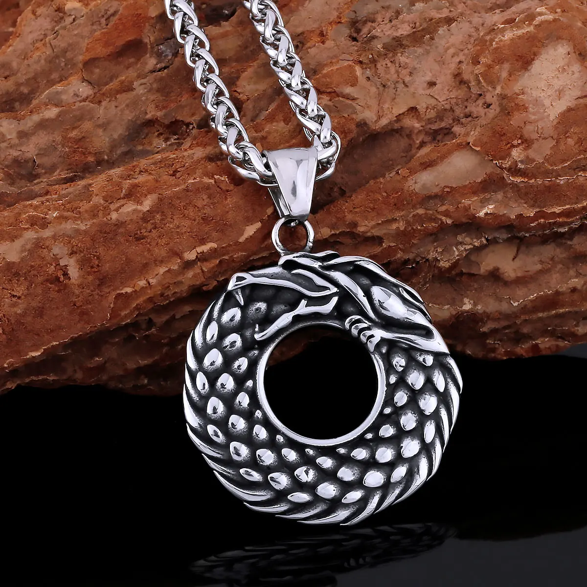 

Exquisite Creative Viking Street Tail Snake Necklace Men's Stainless Steel Nordic Snake Odin Rune Pendant Jewelry Amulet