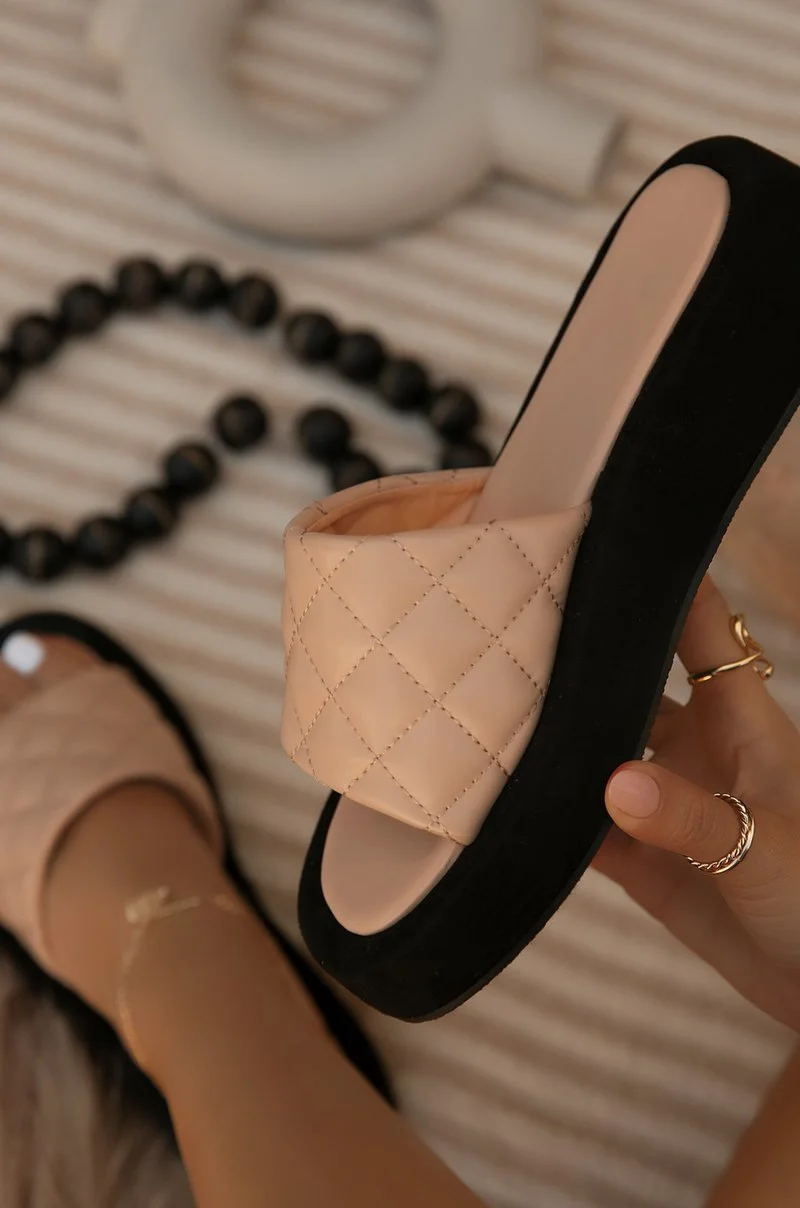 Summer New Outdoor Woman Large Size Slippers Female Casual Rhombus Platform Shoes Fashion Plaid Flat Sandals