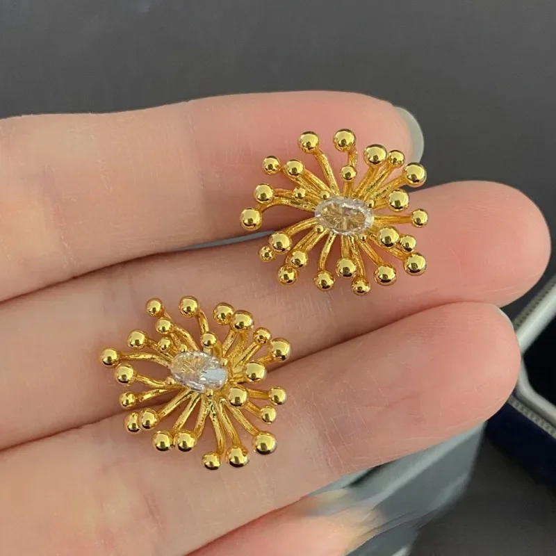 Женские серьги-гвоздики в виде фейерверка