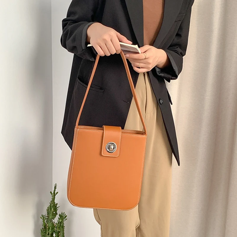 

Вместительные офисные дамские сумочки из искусственной кожи, однотонные квадратные винтажные сумки на плечо, женская модная простая сумка ...