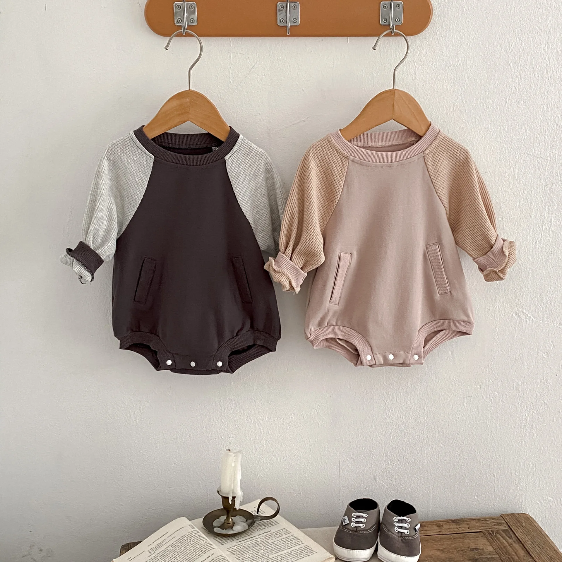 

Autumn Clothes Boy Baby Waffle Pockets Retro Splicing Long Sleeves Bodysuit Girl Infant Simple Comfortable Casual Cotton Onesie