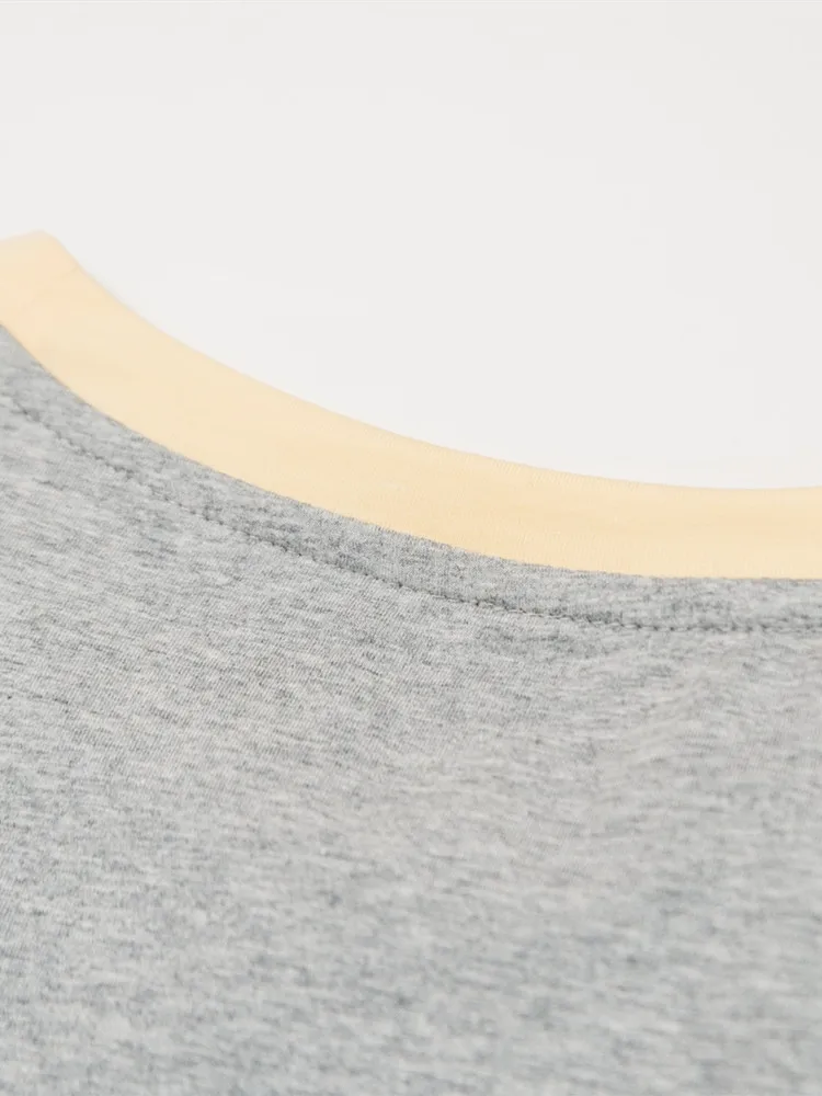 Женская футболка с принтом головы тигра зеленая или серая надписью весна-лето 2022