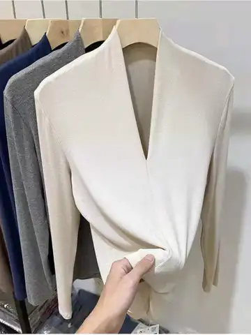 Women's Blouses V-neck Knitted Long Sleeved Shirts Top Female Pullover Autumn Slim Solid Beautiful Fashion Woman Blouses 2023