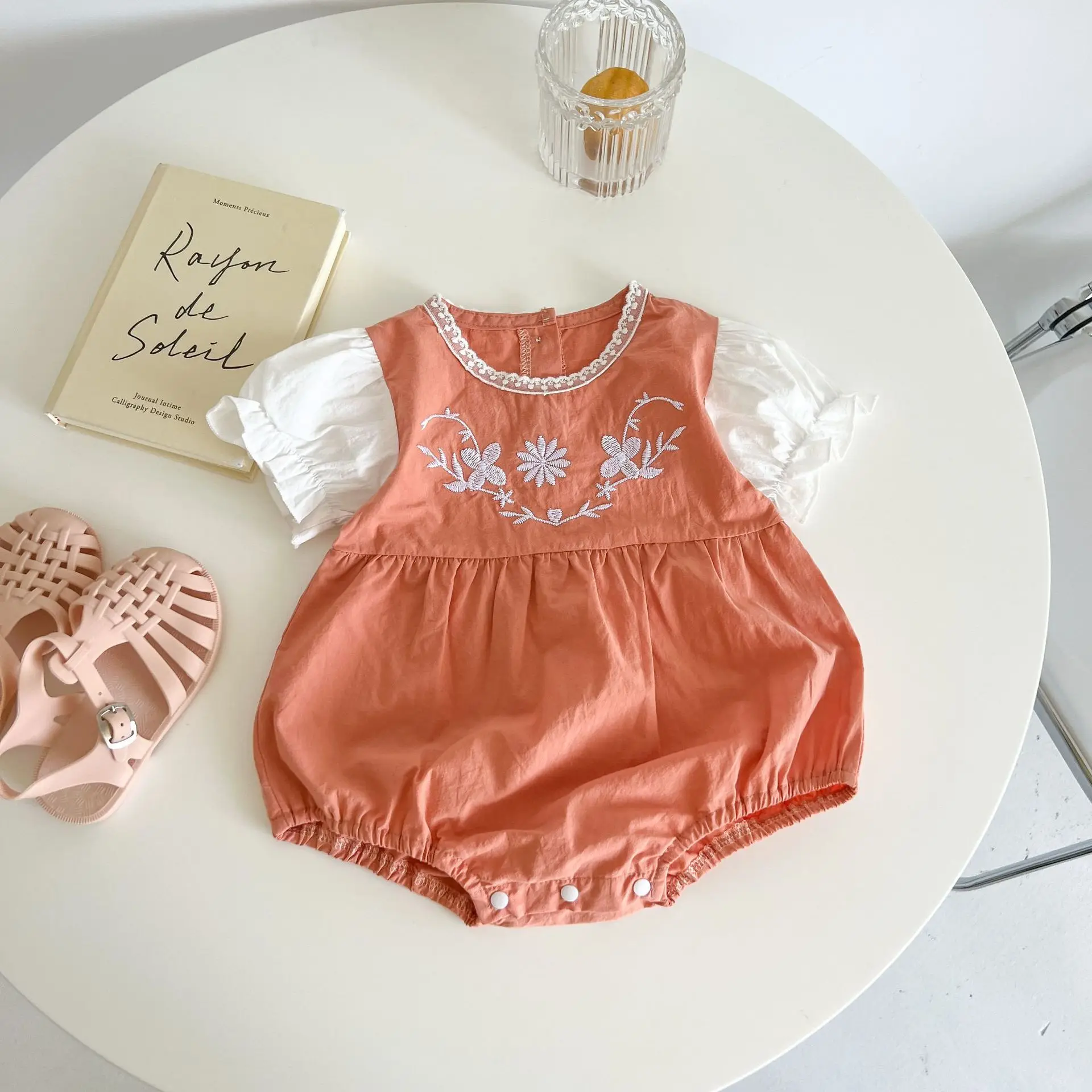 

Newborn romper summer contrast color puff sleeve sweet beauty baby romper lace round neck embroidered baby bag fart