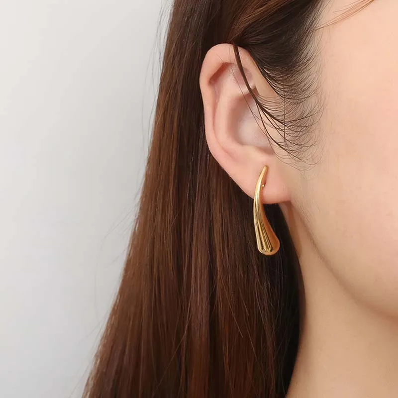 Женские серьги-гвоздики с покрытием из золота