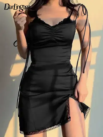 Женское атласное мини-платье Darlingaga, черное кружевное платье с оборками по бокам, пикантное платье с разрезом, женский сарафан с открытой спи...