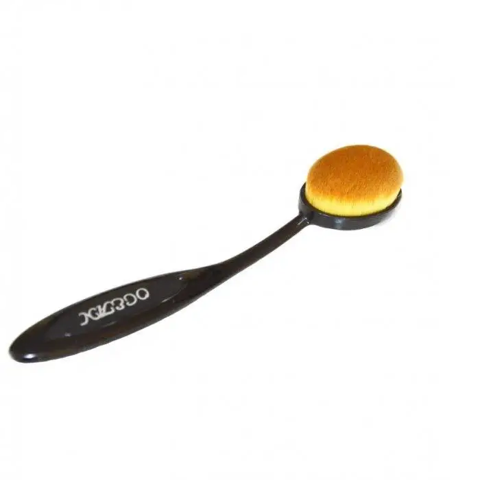 

328-G Oval Foundation Brush