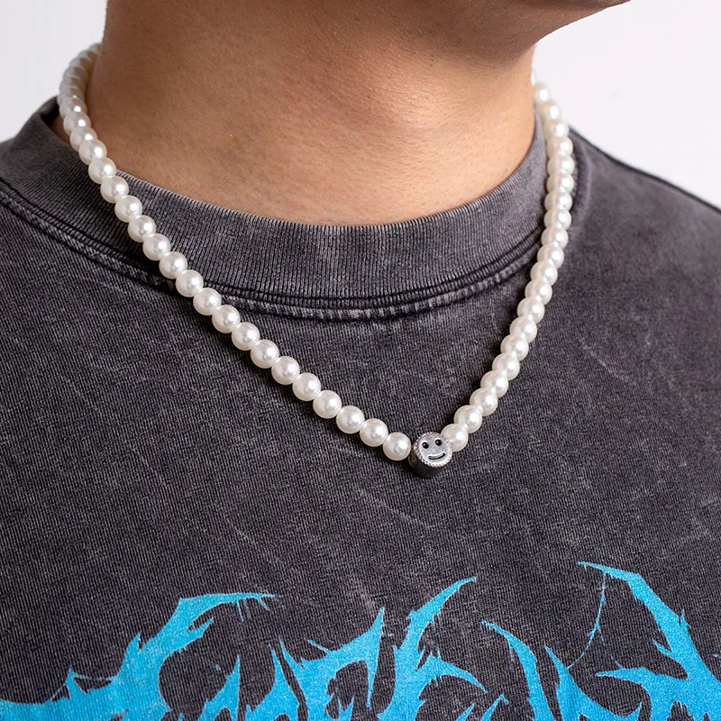 

Trendy Stainless Steel Smiley Charm Pearl Choker Necklace for Men Hiphop Sweater Chains Vintage Pearl Necklace Neck Jewelry New