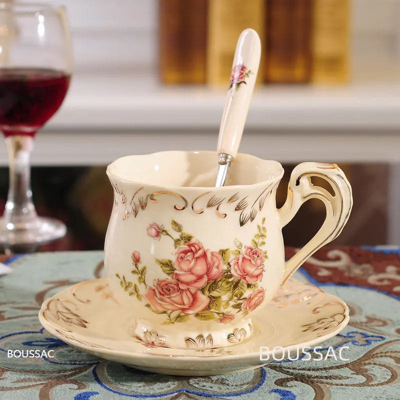 

Лидер продаж, креативная керамическая кофейная чашка и блюдце, ручная роспись, розовая фарфоровая чайная чашка, ложка, классический подарок для напитков, для кафе