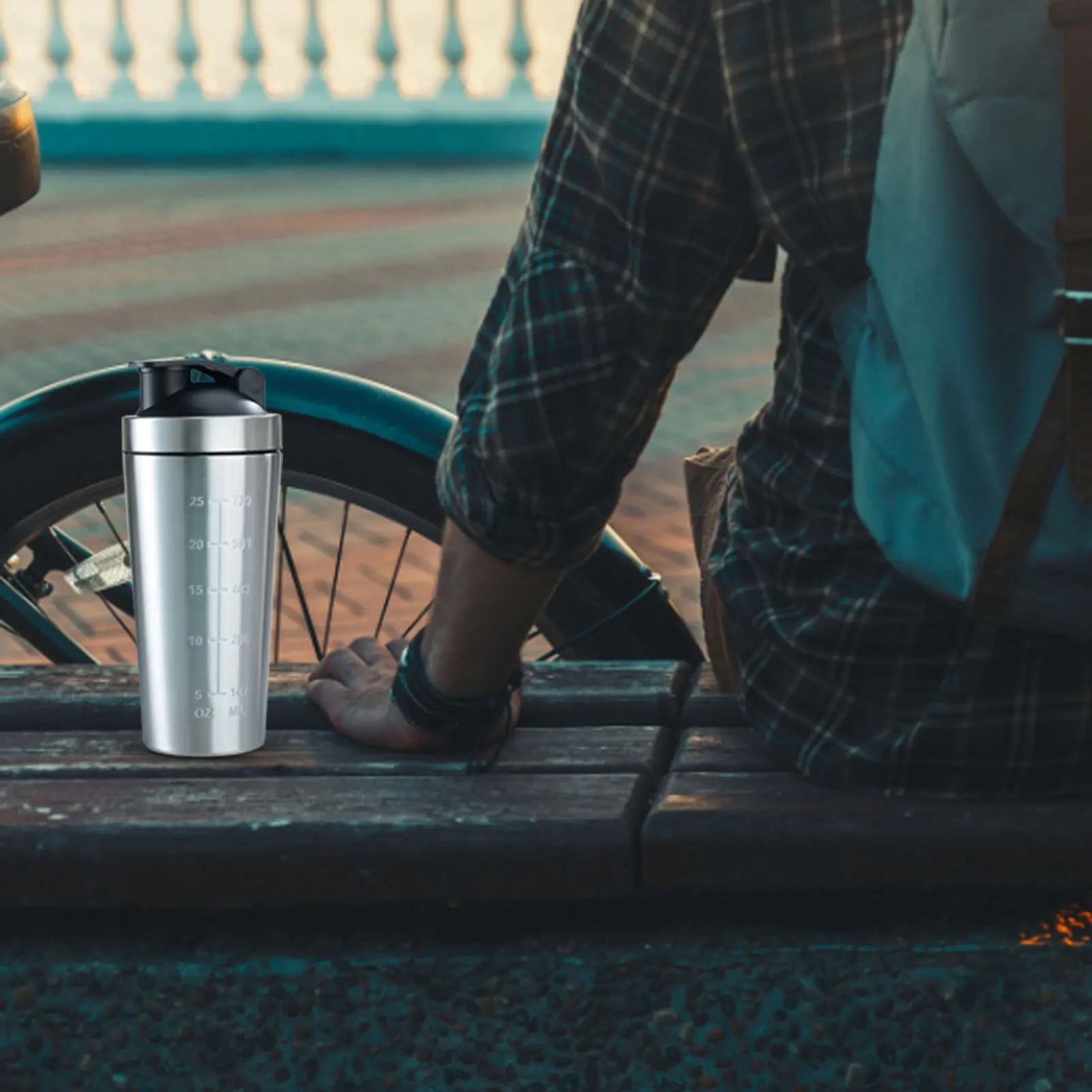 

Stainless Steel Shaker Bottle Sports Water Cup Metal Water Bottle With Wire Whisk Leak-Proof Design Portable Shaker Bottles For