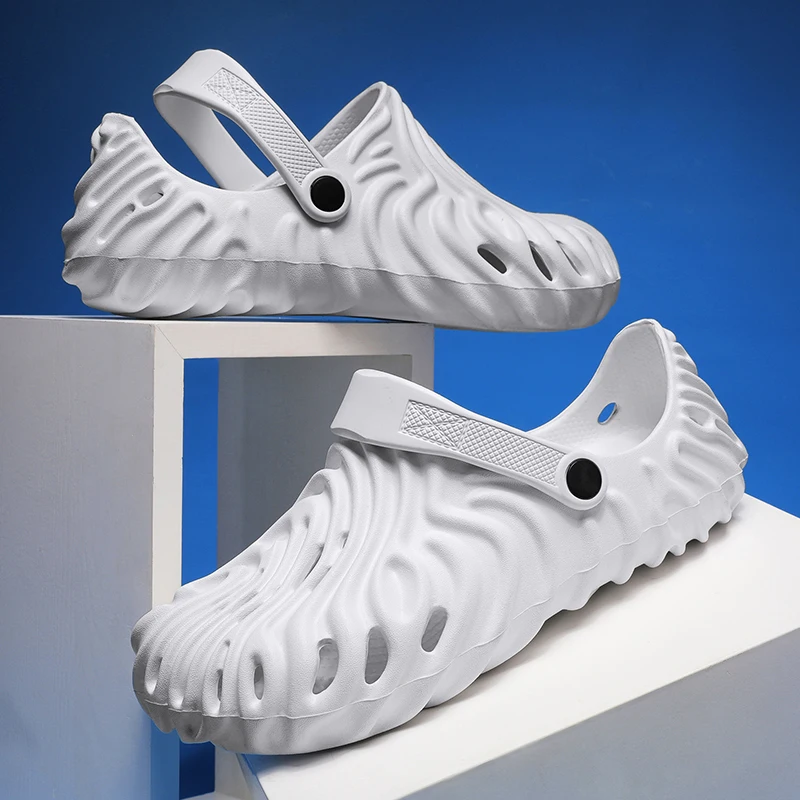 

Summer Men Cheap Clogs Outdoor Garden Shoes Casual Sandals Sandalias Design Breathable Unisex Water Shoes Lightweight Slippers