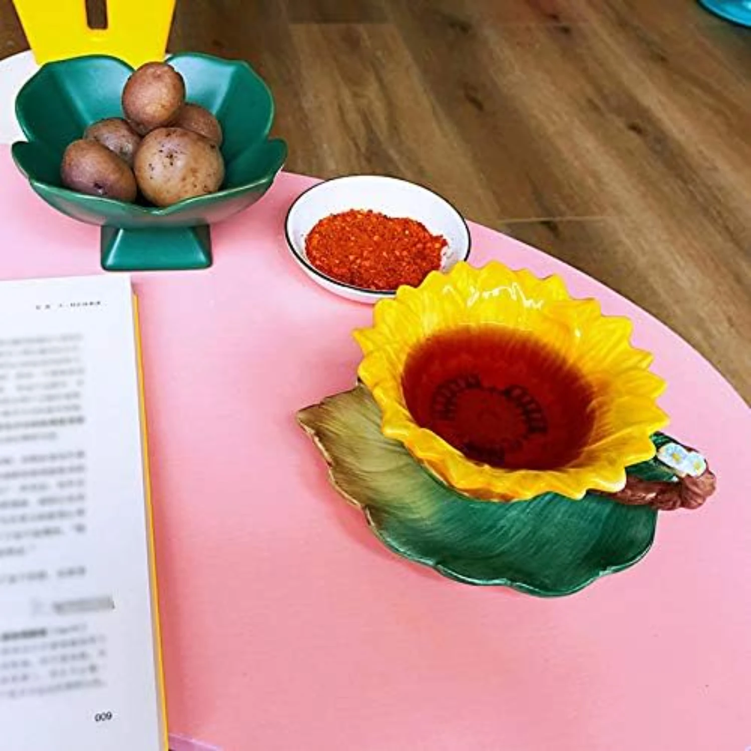 Набор чайных чашек и блюдец с подсолнухом ложкой - эмалированные фарфоровые