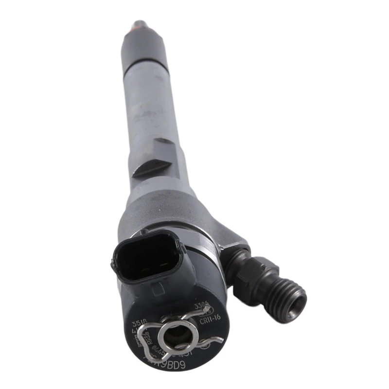 Car Crude Oil Fuel Injector 0445110431 For Engine Replacement