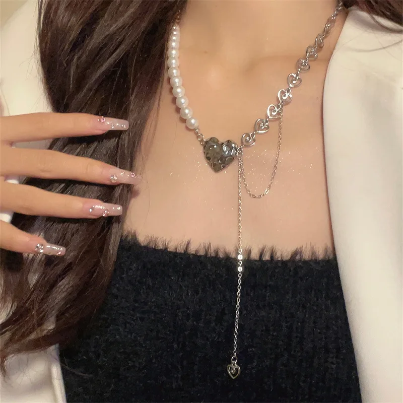 

Elegant Rhinestone Pearl Necklace Love Heart Pendant Choker for Women Boho Party Wearing Accessories Jewelry Gifts Y2k Jewelry