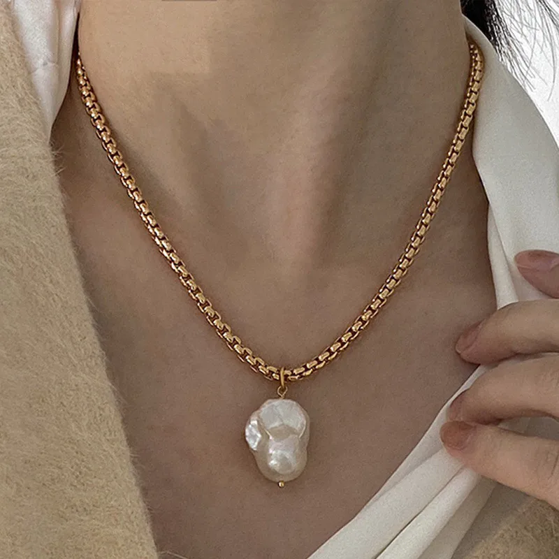 

Baroque Pearl Pendant Necklace European And American Style Personality Fashion Chain Of Clavicle Ms Girl Travel Accessories