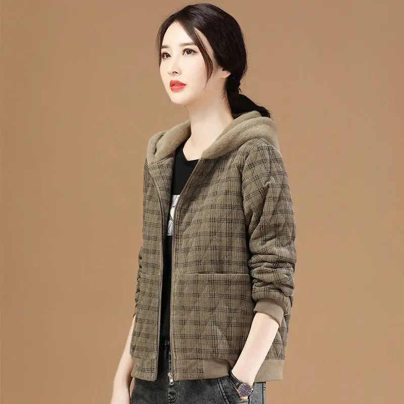 New Winter 2023 Retro Plus Velvet Clothes Short Coats Women Plaid Loose Lambswool Cotton-padded Corduroy Jackets Female Outwear