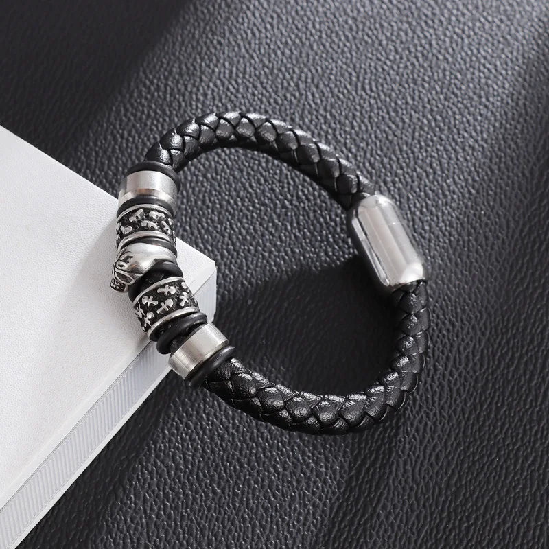 

Модный кожаный плетеный браслет с магнитной пряжкой в готическом стиле с черепом для мужчин индивидуальные аксессуары для ежедневного использования