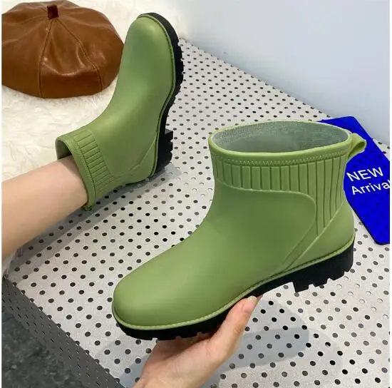 Fashion short waterproof shoes female models in the summer kitchen work rubber shoes