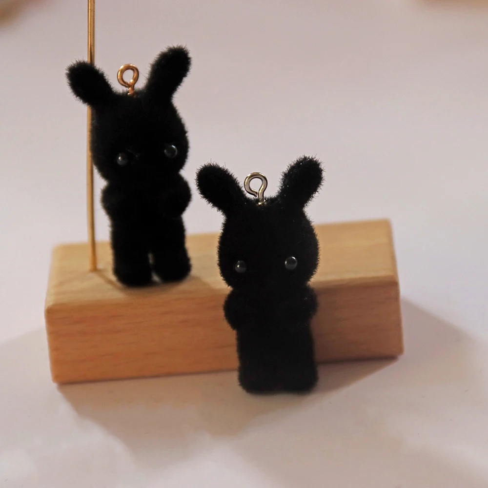 Оптовая продажа черные мини-картинки 3D 30 шт. распродажа милая пушистая подвеска в