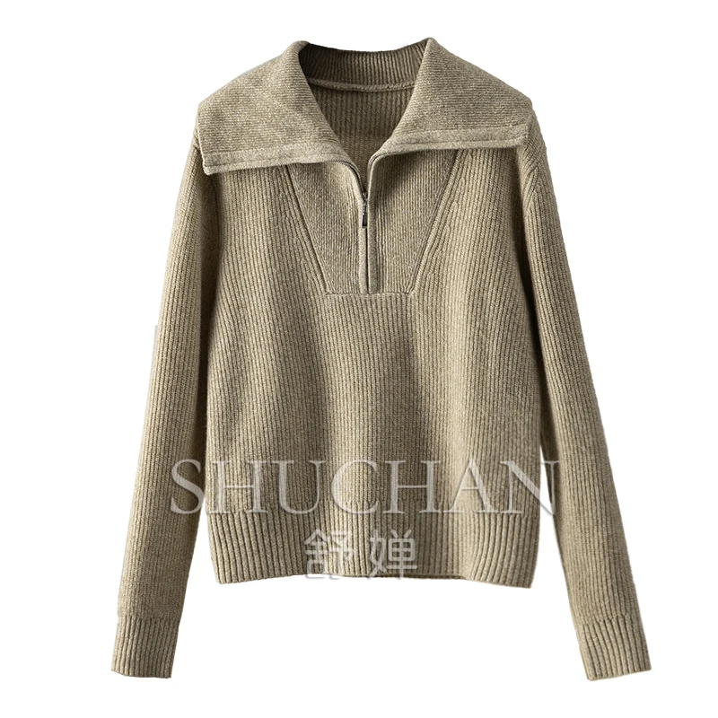 Свободные шерстяные свитера с отложным воротником