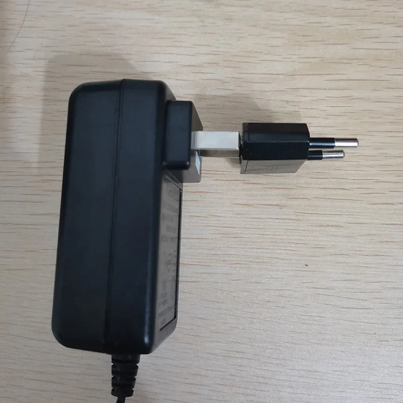 

Зарядное устройство для пылесоса ZD12D250050EU + US fc6812 6813 6814 6721/22 6725/24 25v500ma