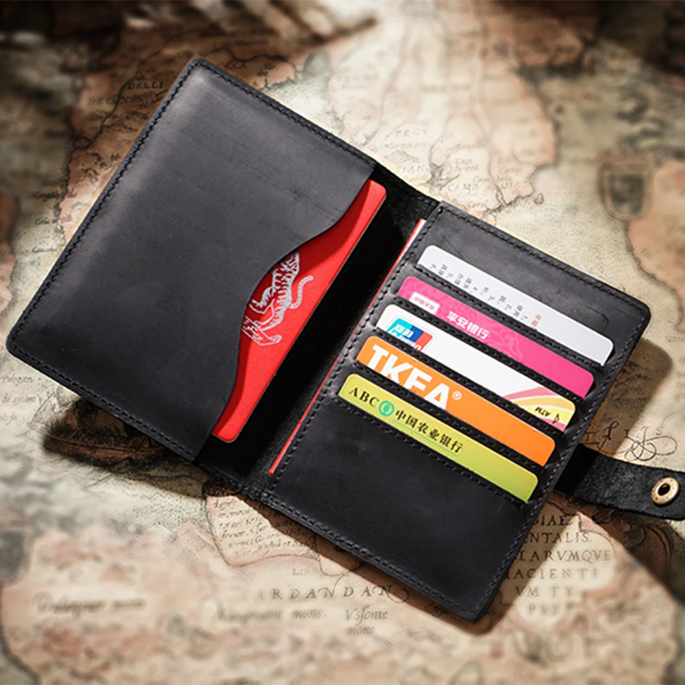 

Travel Passport Holders Credit Cards Organiser Crazy Horse Leather Vintage Hasp Paspoort Cover Unisex wallets