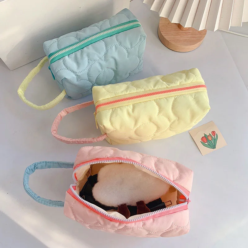 

Ins New Korean Quilted Flower Cosmetic Bags Women 2022 Fashion Large Capacity Cotton Makeup Storage Bag Beauty Case for Girls