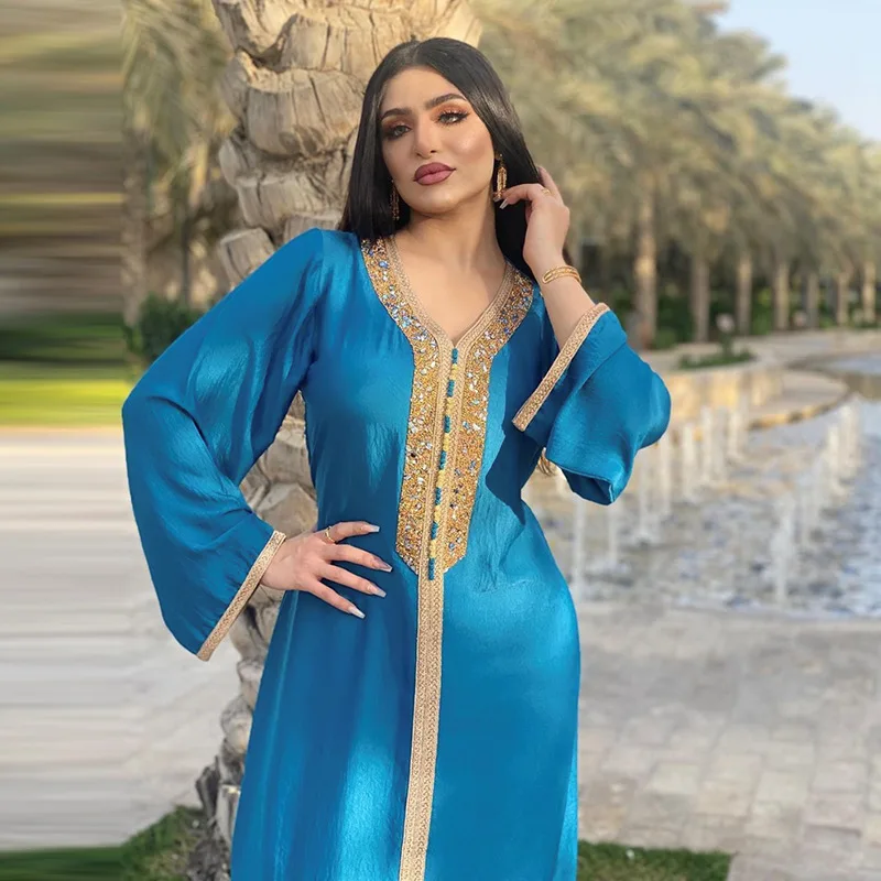 Muslim Dress Velvet Dubai Turkey Arabic Oman Abaya Autumn 2022 Women Diamond Beaded Moroccan Kaftan Islamic Clothing Jalabiya