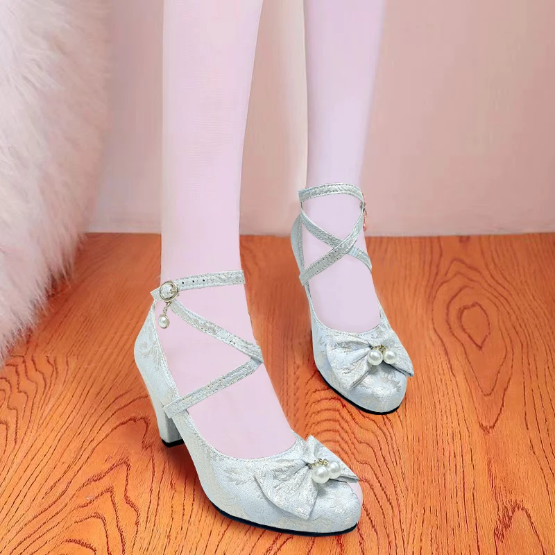 Новинка ботинки в китайском стиле большой размер 42-50 с мелким ремешком и бантом