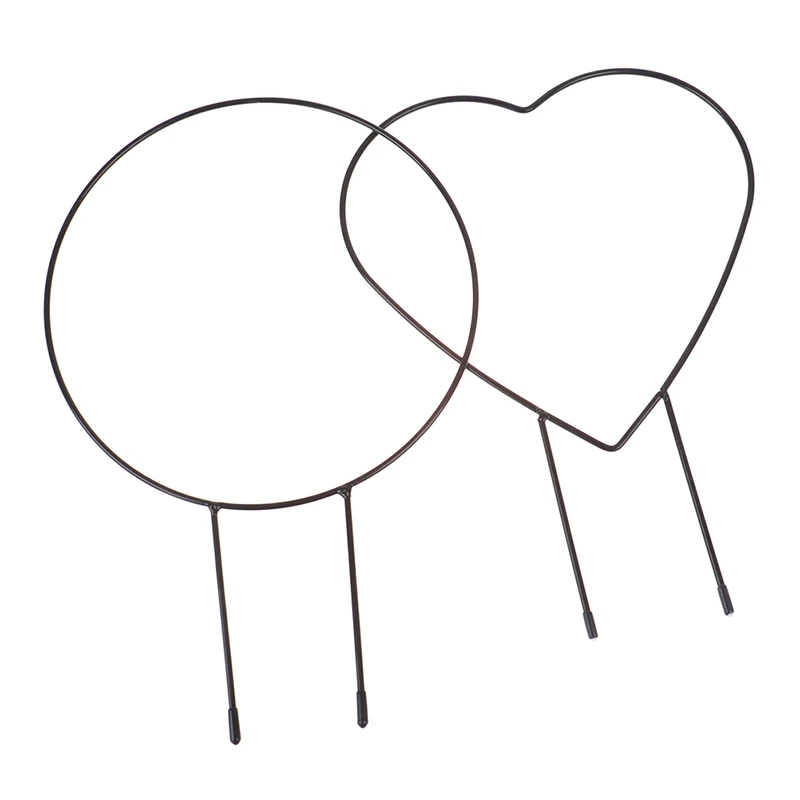 Металлическая железная стойка в форме сердца для поддержки садовых растений