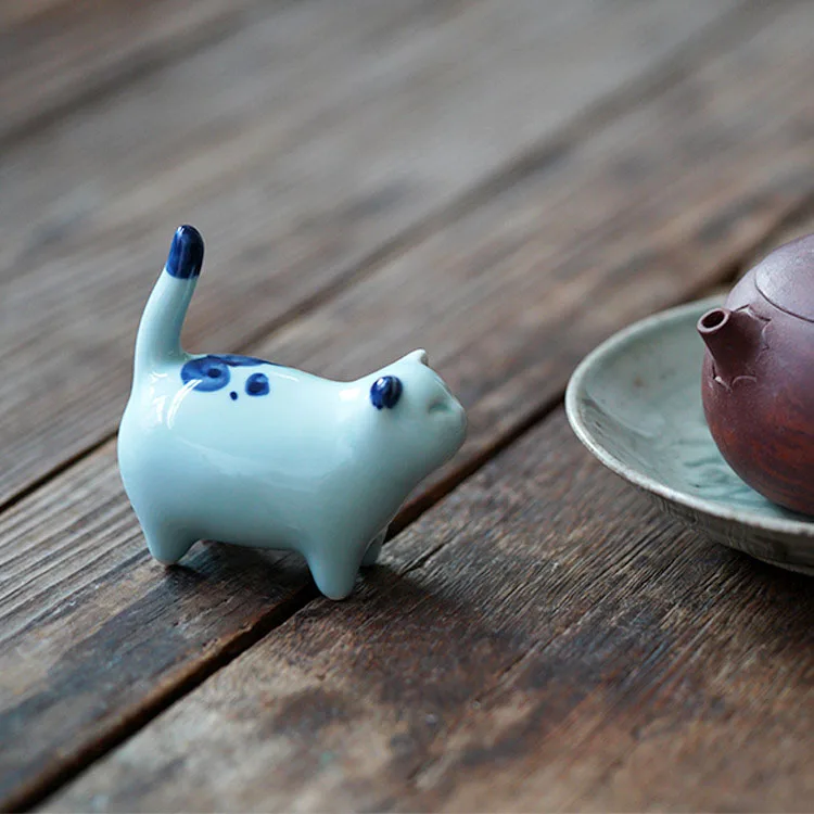 

Ceramic hand-painted tea cat ornaments Home office decorations Kung Fu tea set ceremony tea ornament Figure Kitty Tea Pet