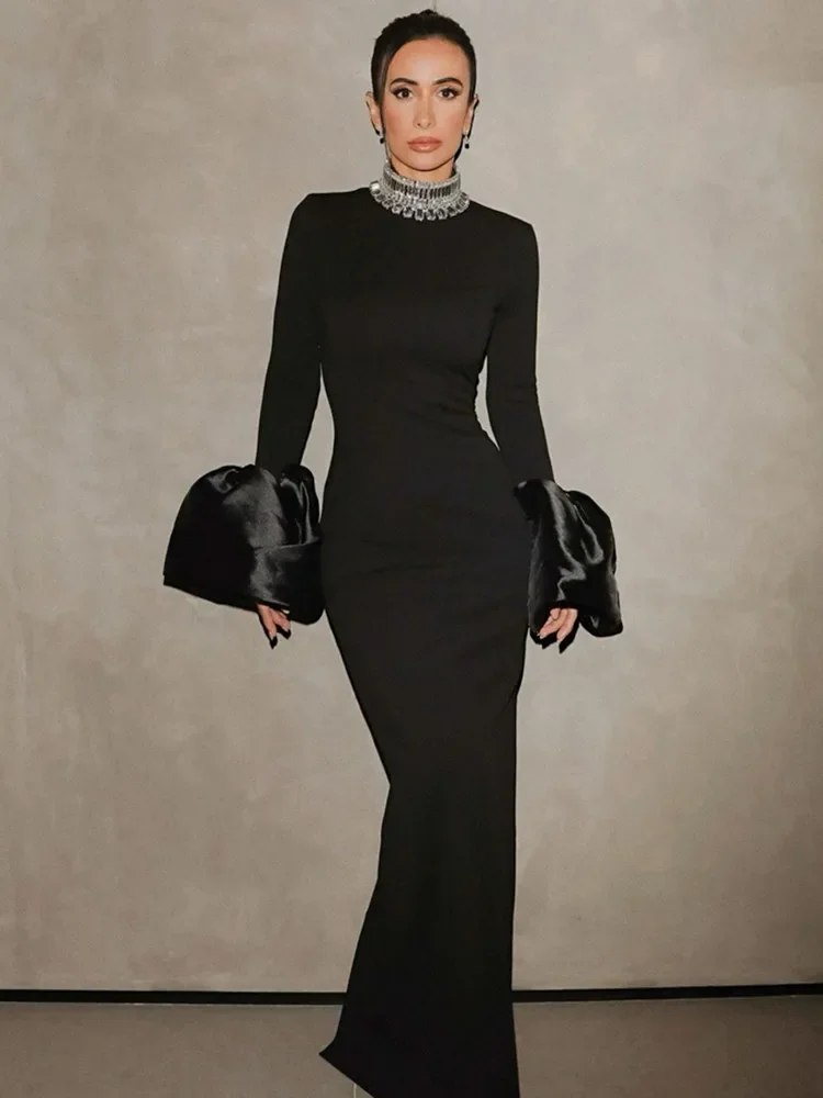 Элегантное женское зимнее теплое платье с длинным рукавом украшенное