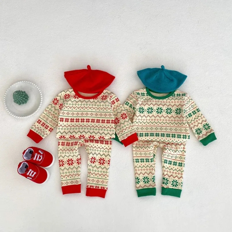 

HoneyCherry Autumn Baby Classic Christmas Homewear Set Cute Cotton Red and Green Snowflake Print Two Piece Set Kids Clothes