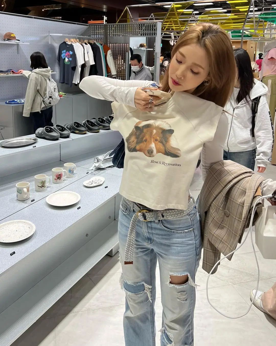 

Korean RR Sheepdog Print Short Cropped T-shirt with Navel Exposure