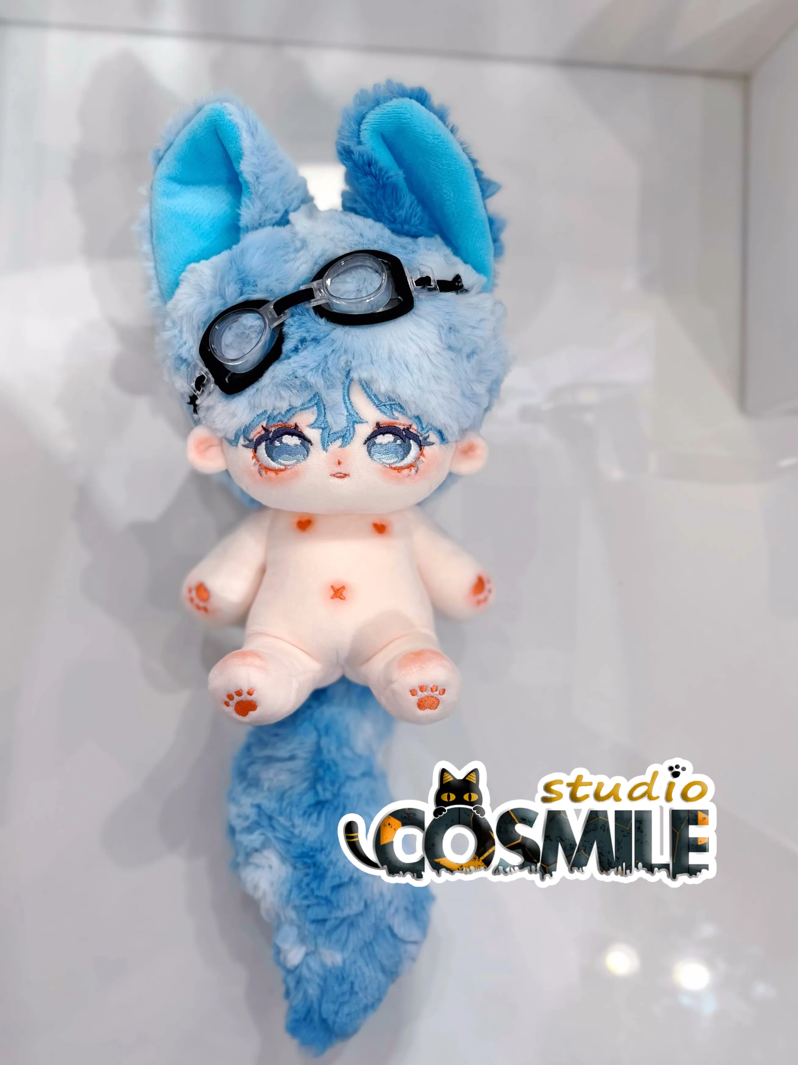 

Cosmile No Attributes Idol Star Blue Ice Wolf Berry Shikigami Monster Ghost Stuffed Plushie Plush Toy 20cm Doll Body Gift HT