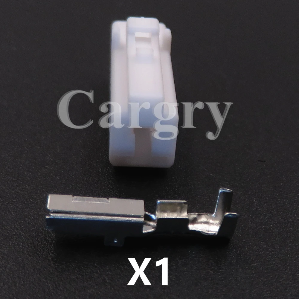 

Автомобильные разъемы 1P 7283-1010 7282-1012 MG641199 MG651194