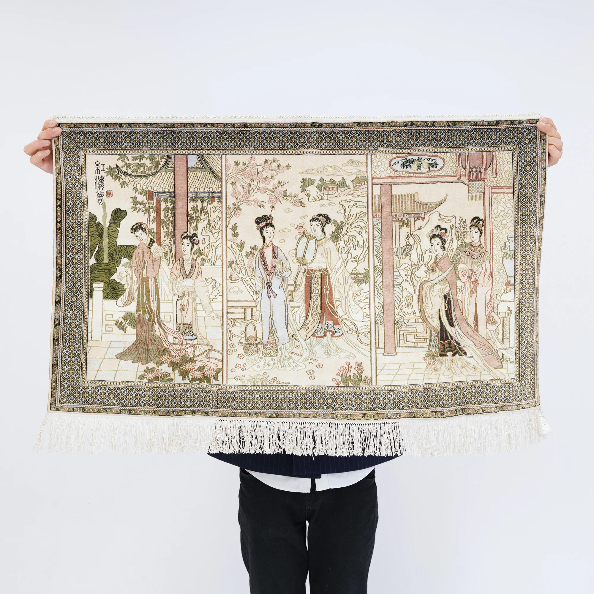 Картина в технике шелковый гобелен, китай. Бельгийские гобелены слон квпдоат. Гобелен изыск. Гобелен изыск. Гобелены фьенвара.