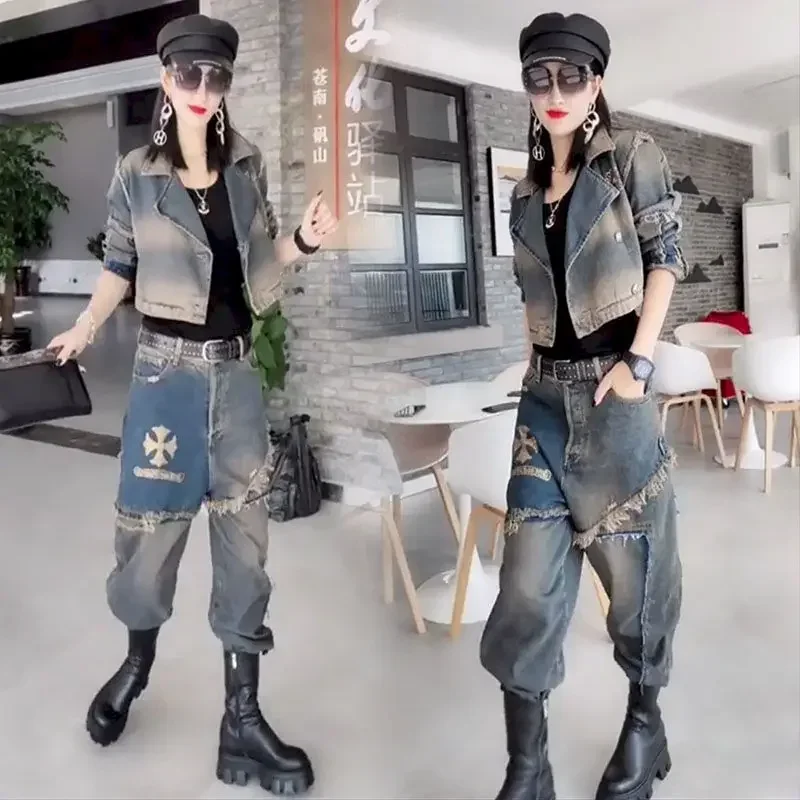 Модный крутой джинсовый комплект для женщин осенний тренд популярный