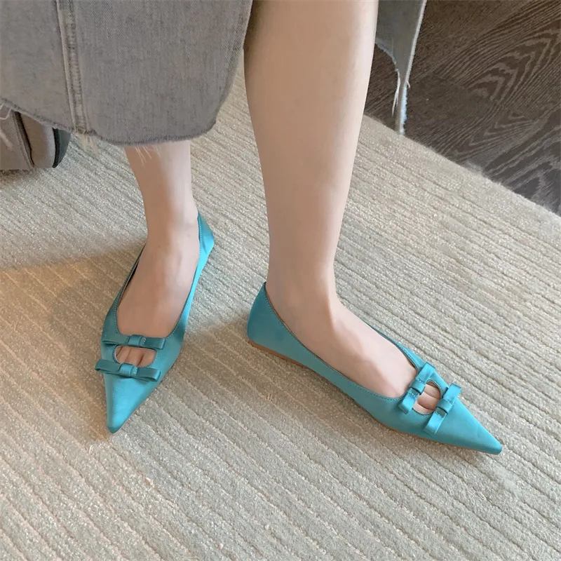 Мокасины женские с заостренным носком на плоской подошве без застежки |