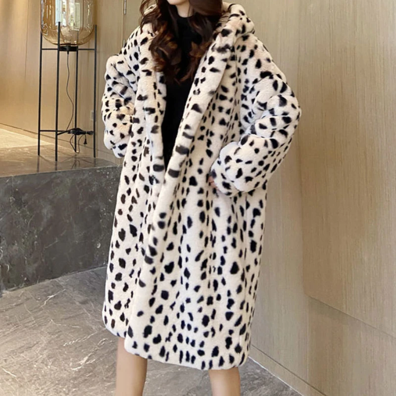 Winter New Fashion Casual Loose Jacket Imitation Fur Leopard Coat Women Korean Fashion Hooded Warm Parka Coat Women Trendy